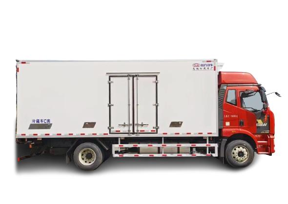 FAW J6 4x2 22 ft Refrigerated Truck