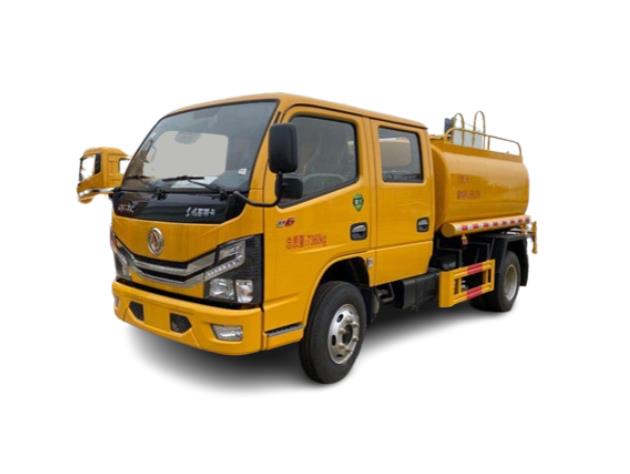 DongFeng 4x2 1000 Gallon Sprinkler Tank Truck