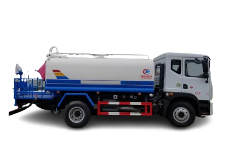 Dongfeng 2500 Gallon Water Truck