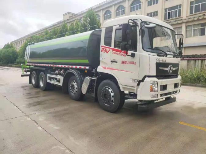 DongFeng 8x4 6000 Gallon Water Truck