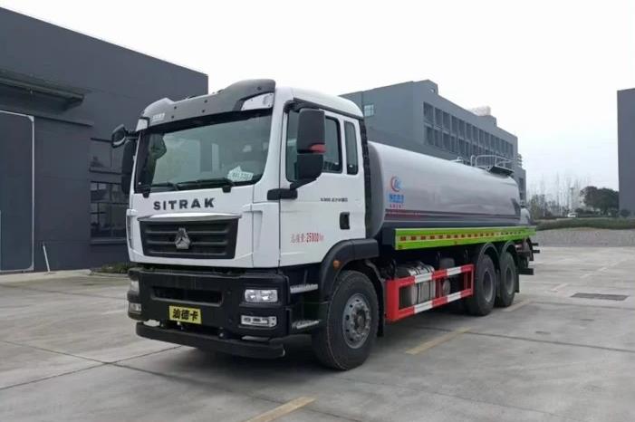 Sinotruk 6x4 18000 litre water truck