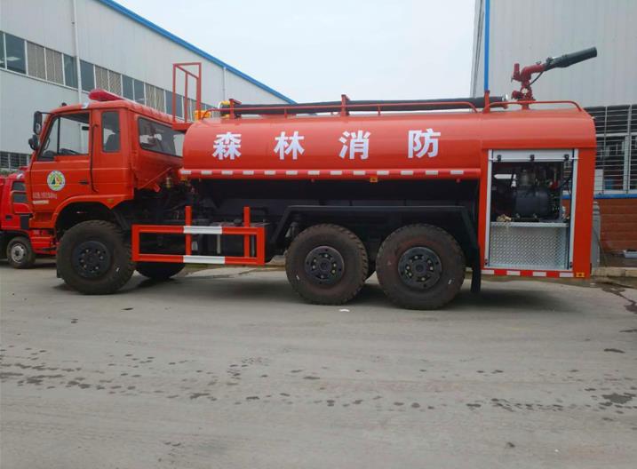 DongFeng 6x6 Off Road Water Truck